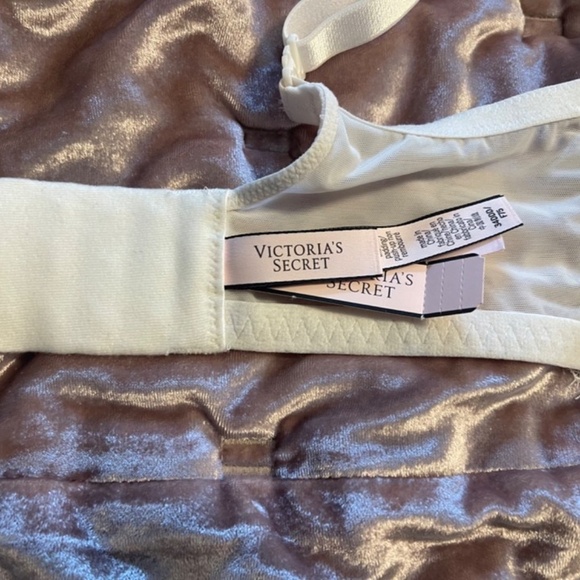 New Victorias Secret 34DDD Embellished Bra & 2 Panties Retail $110 Bride - Picture 7 of 14